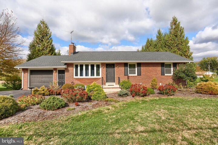 Property Photo: 418 Heisers Lane PA 17015