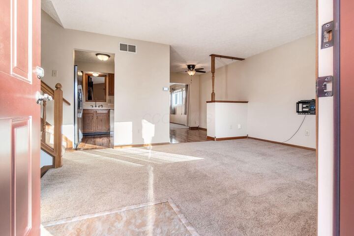 Property Photo: 3894 Maidens Larne Drive OH 43221