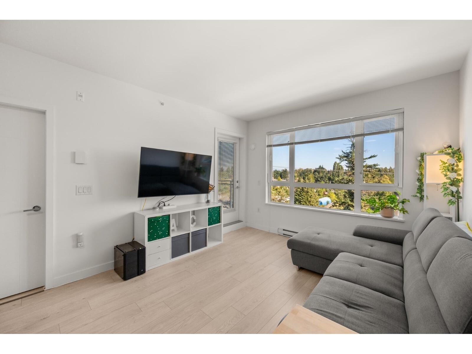 Property Photo: 10603 140 614 BC V3T 0M8