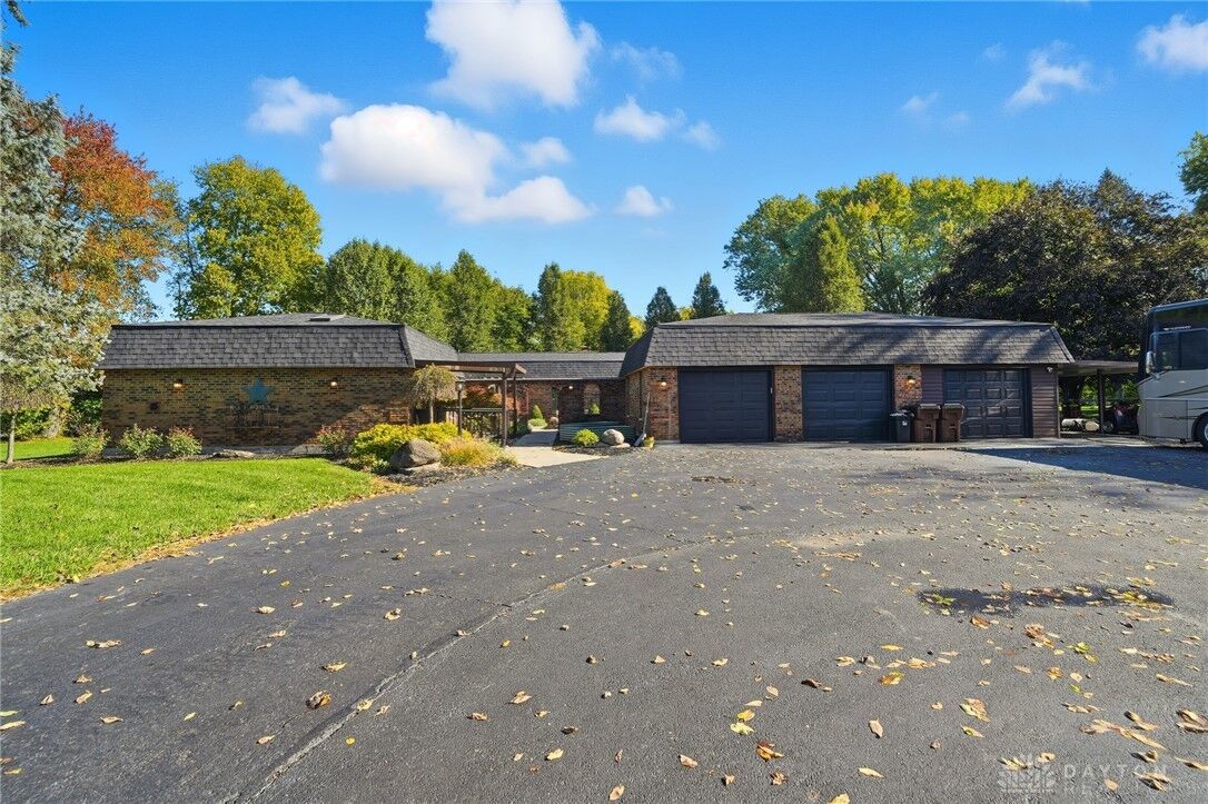 Property Photo: 3488 Byron Road OH 45385