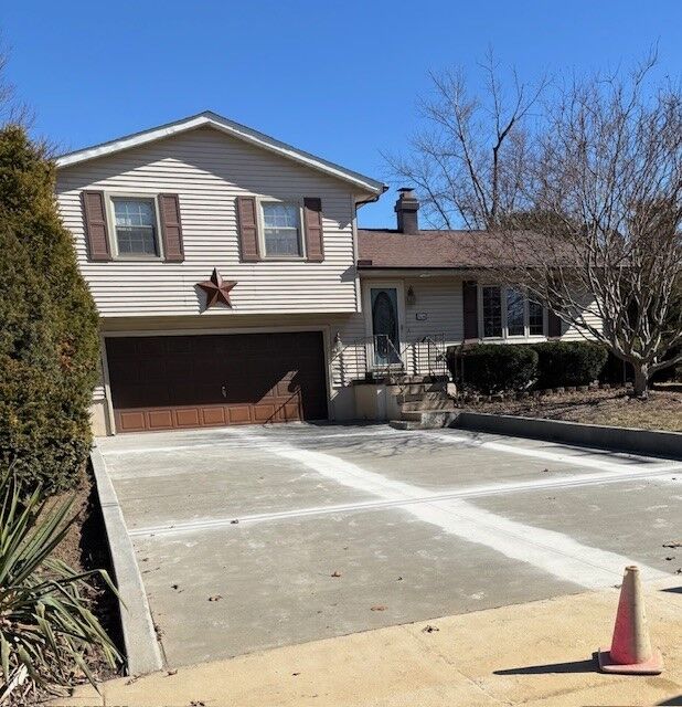 Property Photo:  14 Brierwood Drive  IL 62521 