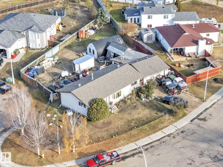 Property Photo: 5228 49 Avenue AB T0E 1V0