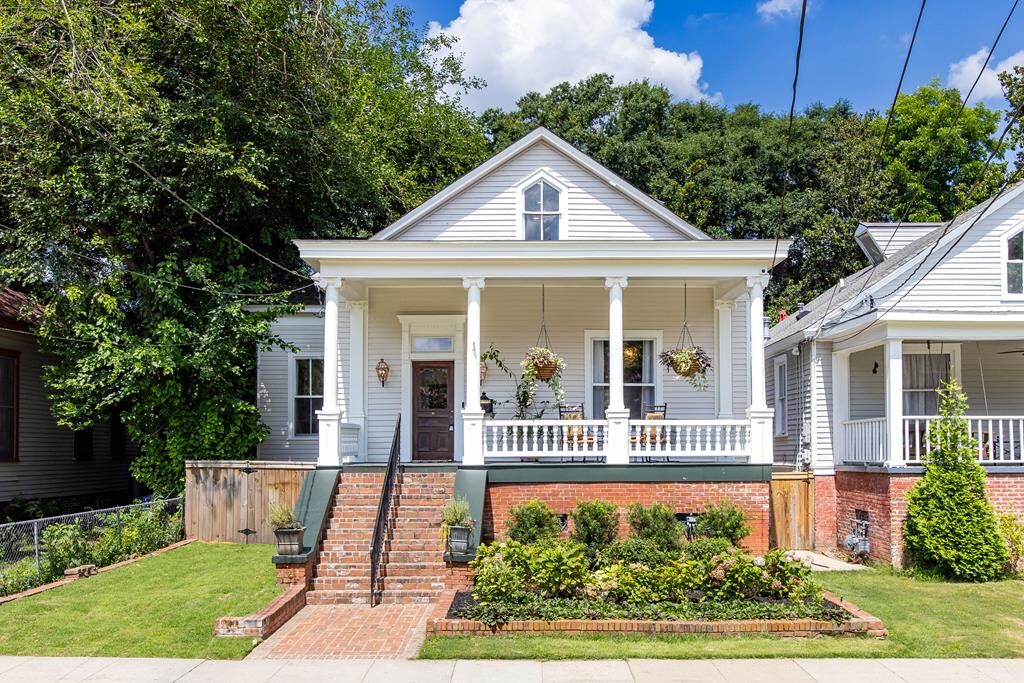 Property Photo:  715 1st Avenue  GA 31901