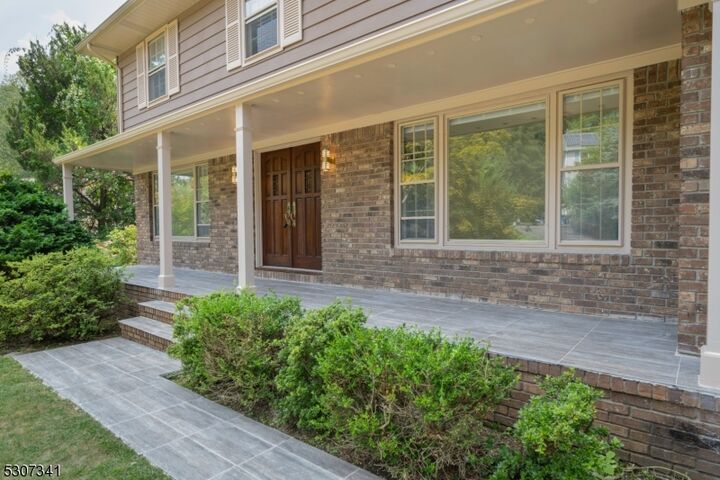 Property Photo:  20 Whitewood Dr  NJ 07950 