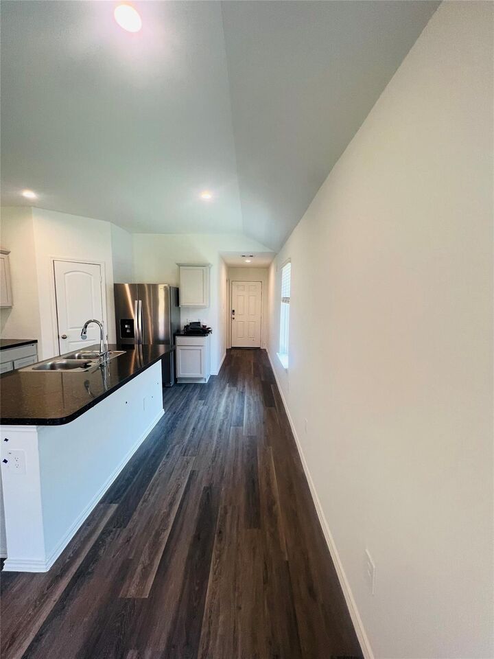 Property Photo:  5211 Mossdale Bluff Lane  TX 77373