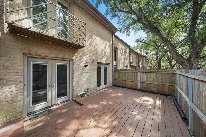 Property Photo:  5836 Sampley Way  TX 77092 