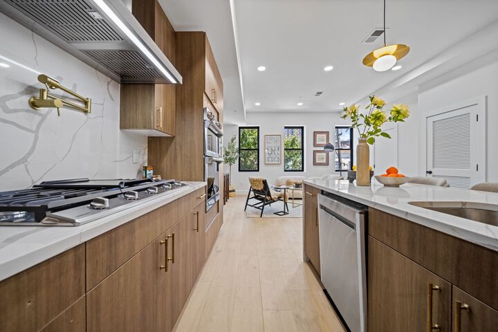 Property Photo: 17 Leonard St 2 NJ 07307