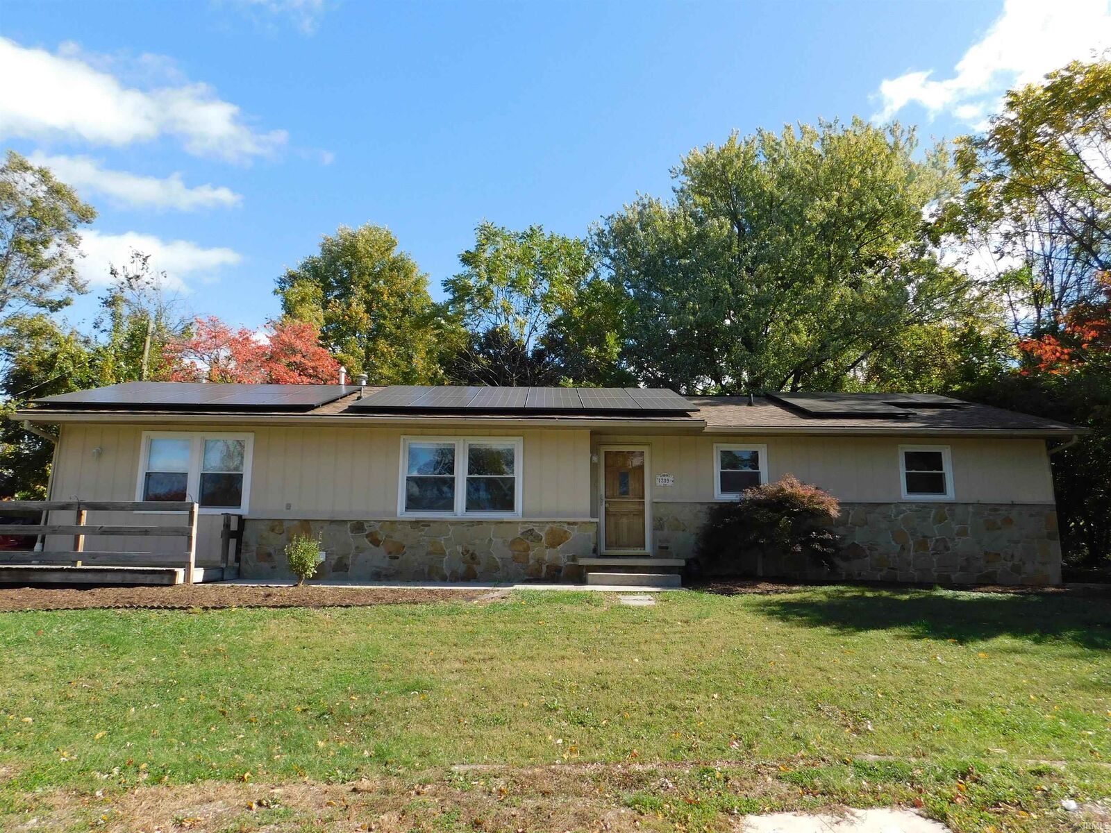 Property Photo:  1209 S Park Avenue  IN 47401