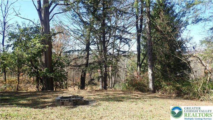 Property Photo: 2556 N Delaware Drive PA 18343