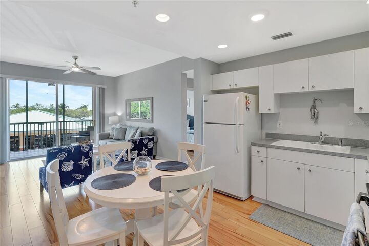 Property Photo: 2090 Matecumbe Key Road 1207 FL 33955