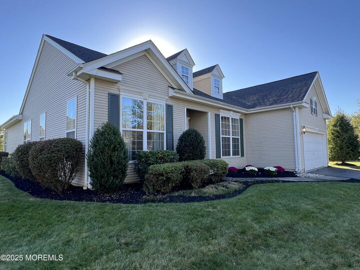Property Photo:  33 Bunker Hill Drive  NJ 08501 