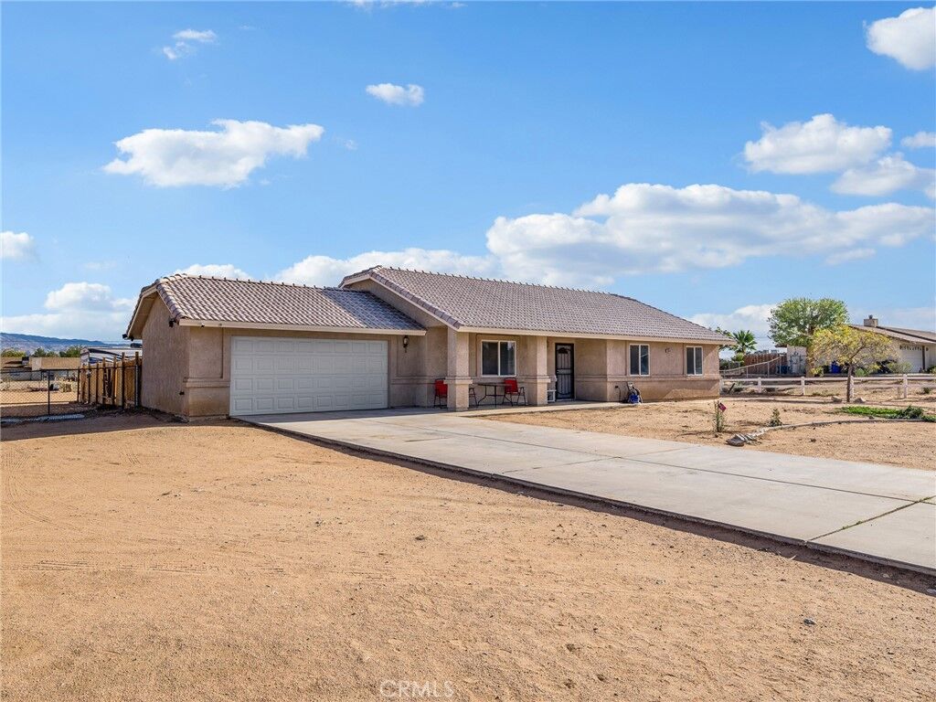 Property Photo: 15055 Dakota CA 92307