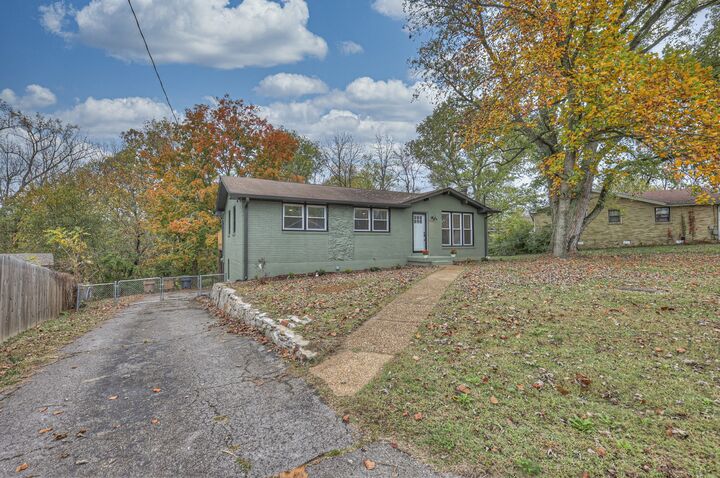Property Photo:  804 Irma Dr  TN 37013