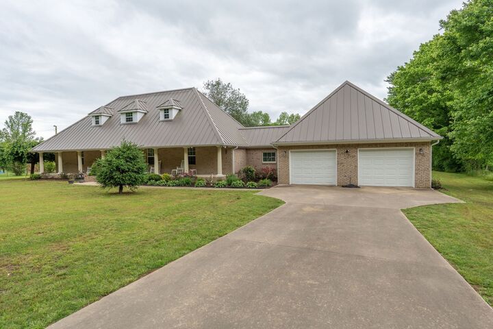 Property Photo:  8276 Middle Butler Rd  TN 38463 