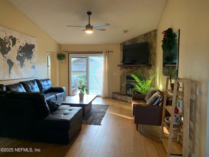 Property Photo:  5240 Pear Tree Place  FL 32211 