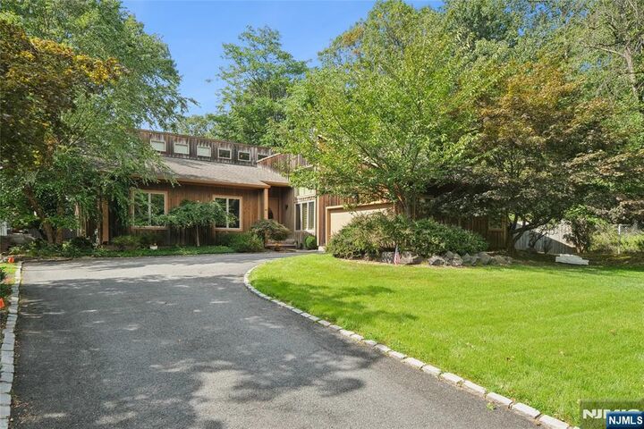 43 Franklin Avenue  Livingston NJ 07039 photo