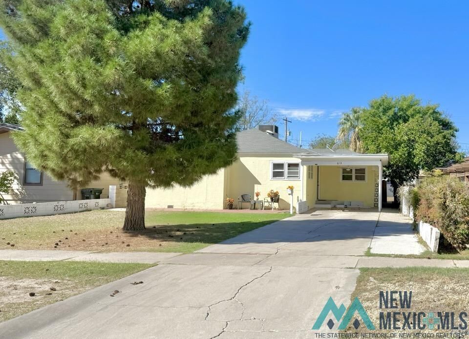 Property Photo:  613 N Mesquite Street  NM 88220 