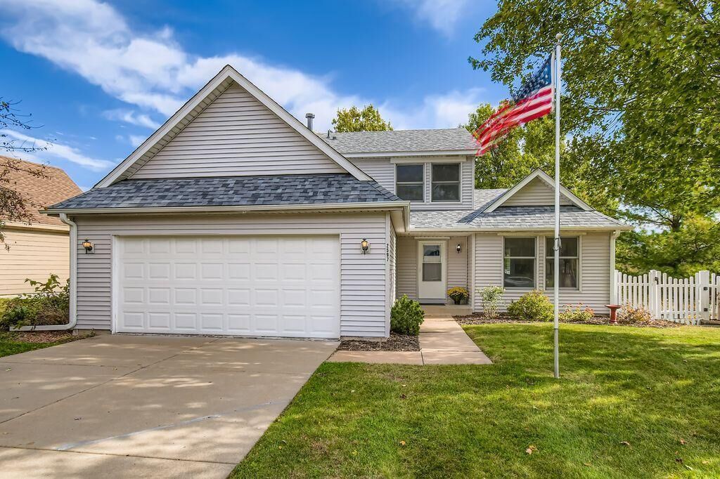 Property Photo:  2597 Hilo Avenue N  MN 55128