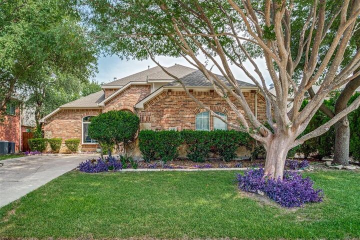 Property Photo:  417 Long Cove Court  TX 75002