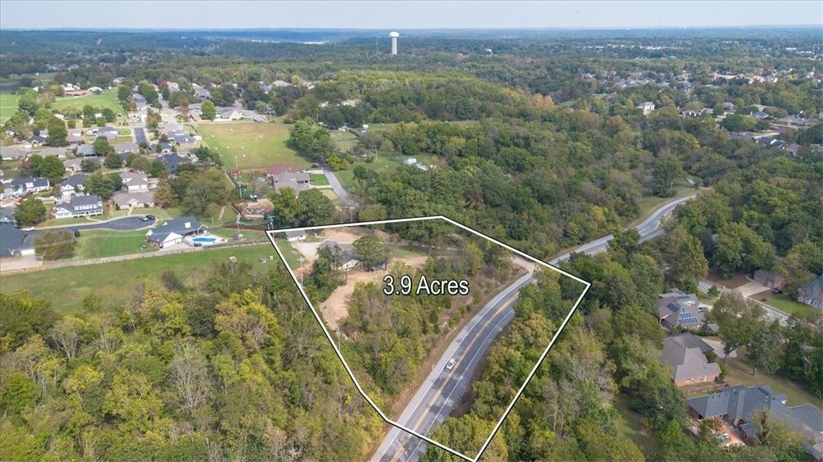 Property Photo: 101 Oakhurst Street AR 72712