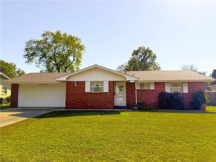 Property Photo: 1713 Shelby Avenue AR 72762