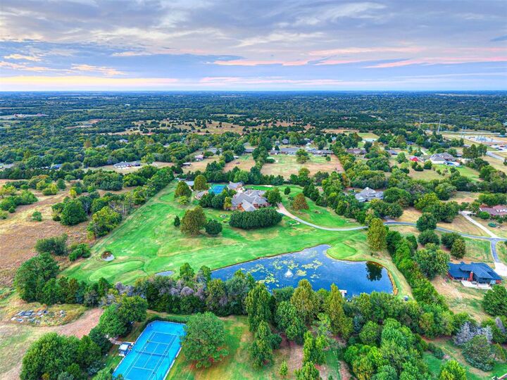 Property Photo: 2605 Oakcrest Drive OK 73012