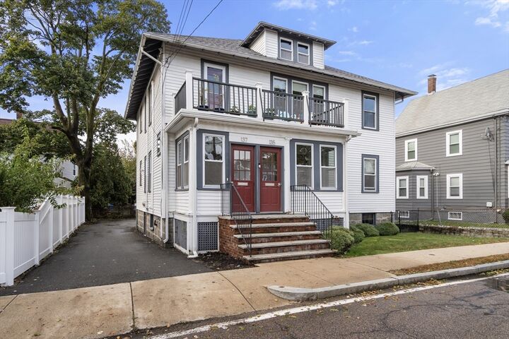 Property Photo:  137 Thacher St 137  MA 02186