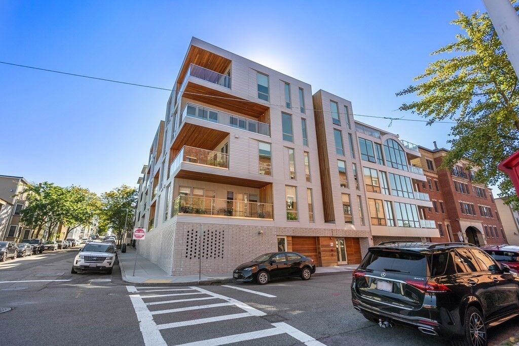 Property Photo: 537 E 2nd St 101 MA 02127