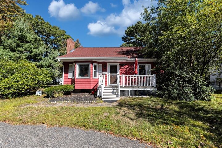 324 Central Ave  Dedham MA 02026 photo