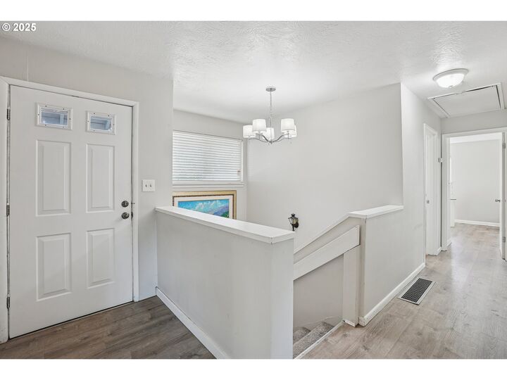 Property Photo: 12720 SE Market St OR 97233
