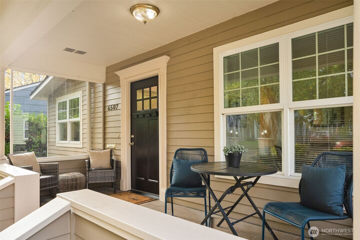 Property Photo: 6507 41st Avenue SW WA 98136