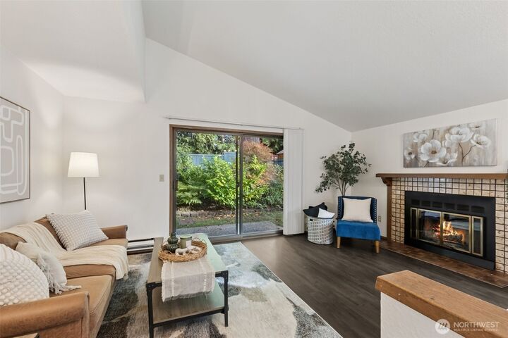 Property Photo:  3303  134th Place SW B  WA 98087 