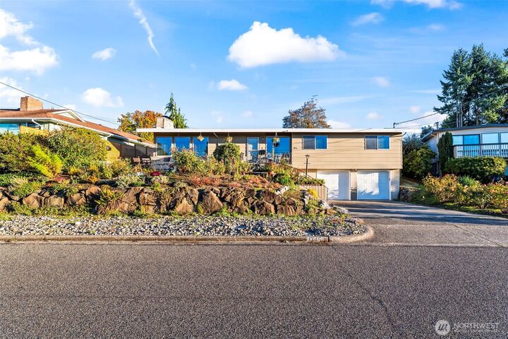 Property Photo:  1745 N James Street  WA 98406 