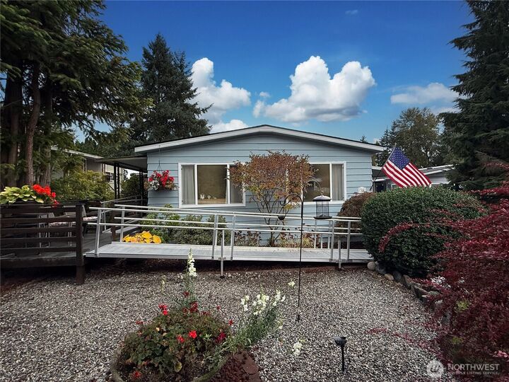 Property Photo:  2200  196th Street SE 30  WA 98012