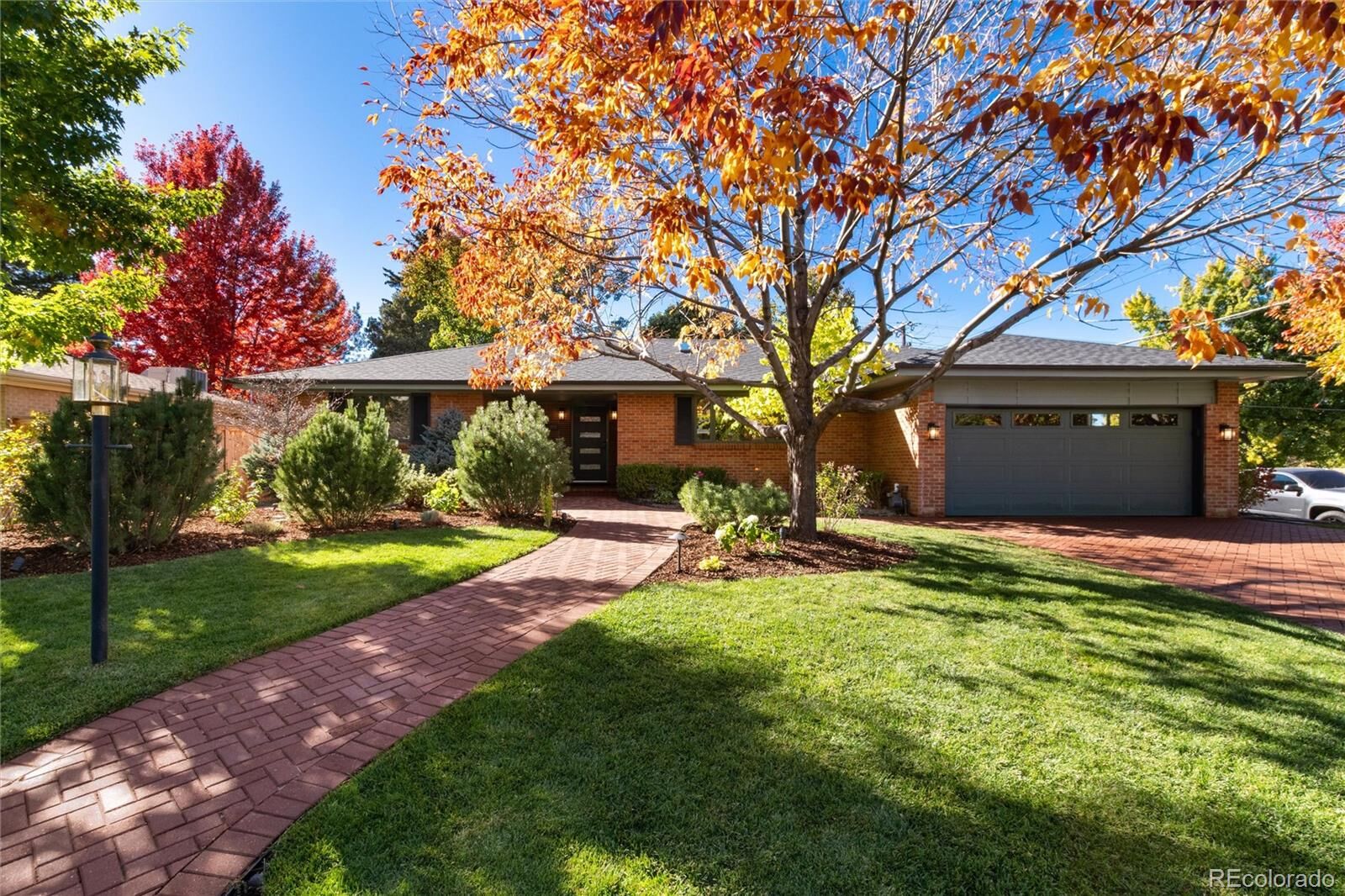 Property Photo:  3001 S Steele Street  CO 80210 