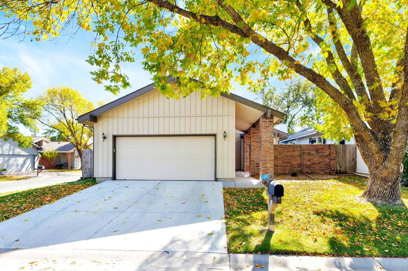 Property Photo:  7700 E 13th St N #92  KS 67206-1289 