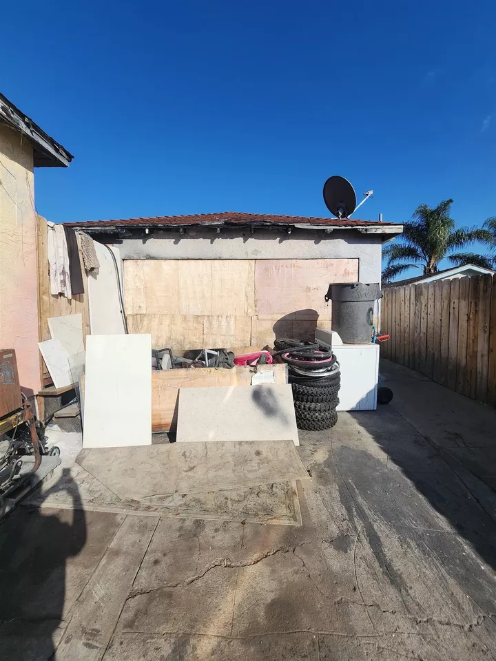 Property Photo:  515 Iona Dr  CA 92114 