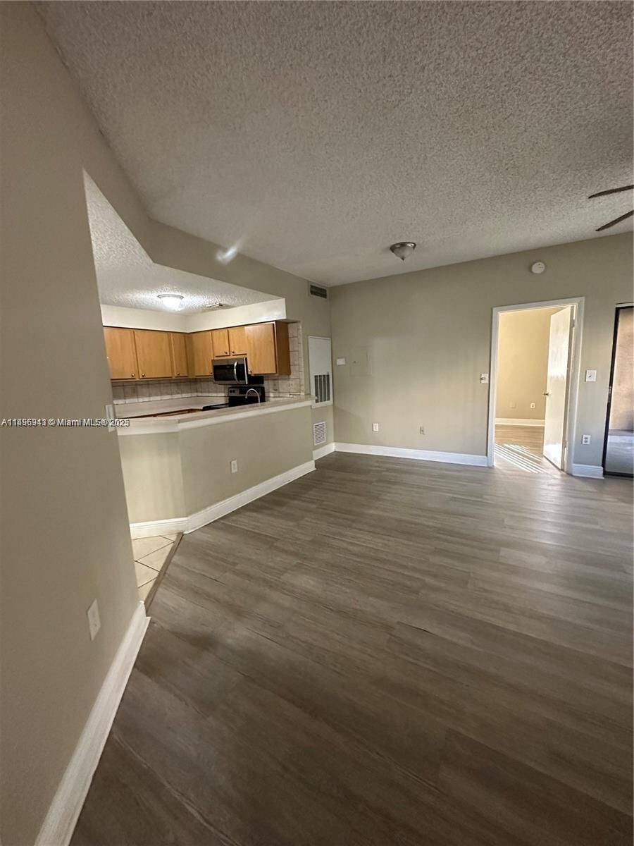 Property Photo:  2445 SW 18th Ter 1002  FL 33315