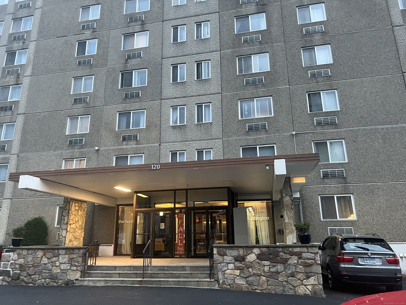 Property Photo:  120 Huntington Turnpike 104  CT 06610 