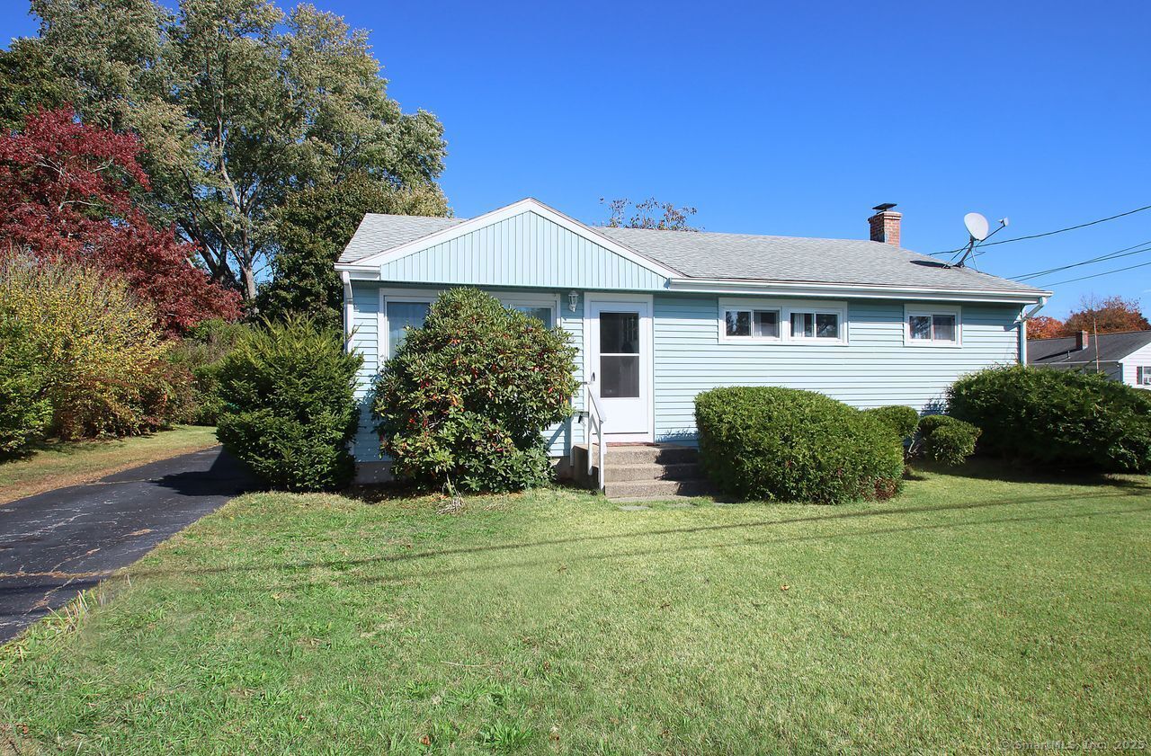 Property Photo: 7 Robin Street CT 06385