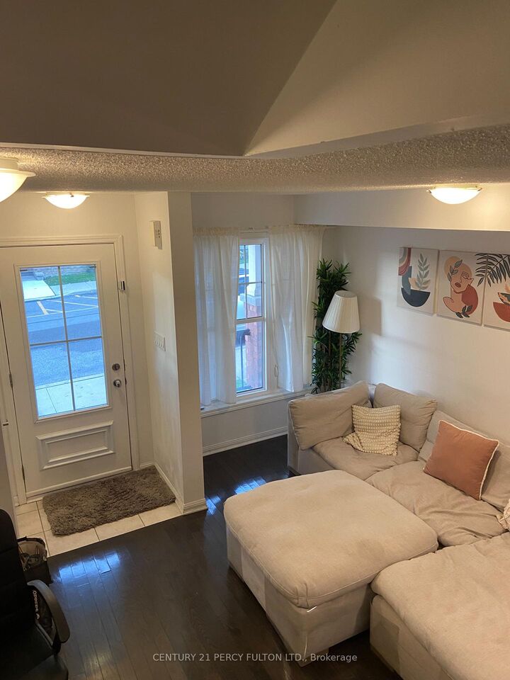 Photo de la propriété:  20 Mendelssohn Street 4  ON M1L 0G8