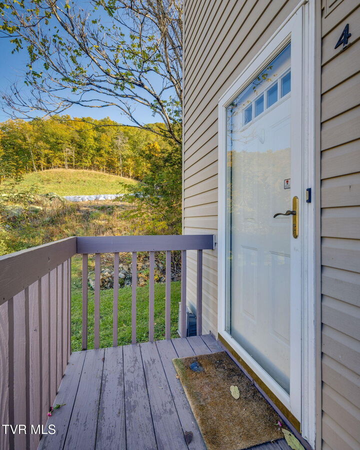 Property Photo: 200 Arrowhead Drive Drive 4 TN 37601