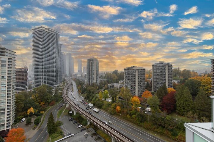 Property Photo: 2200 Douglas Road 2202 BC V5C 0G8