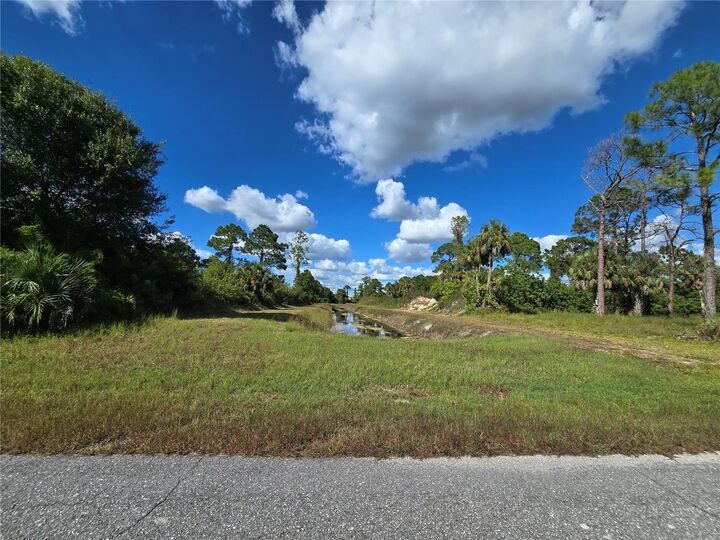 Property Photo:  419 Wilder Avenue S  FL 33974