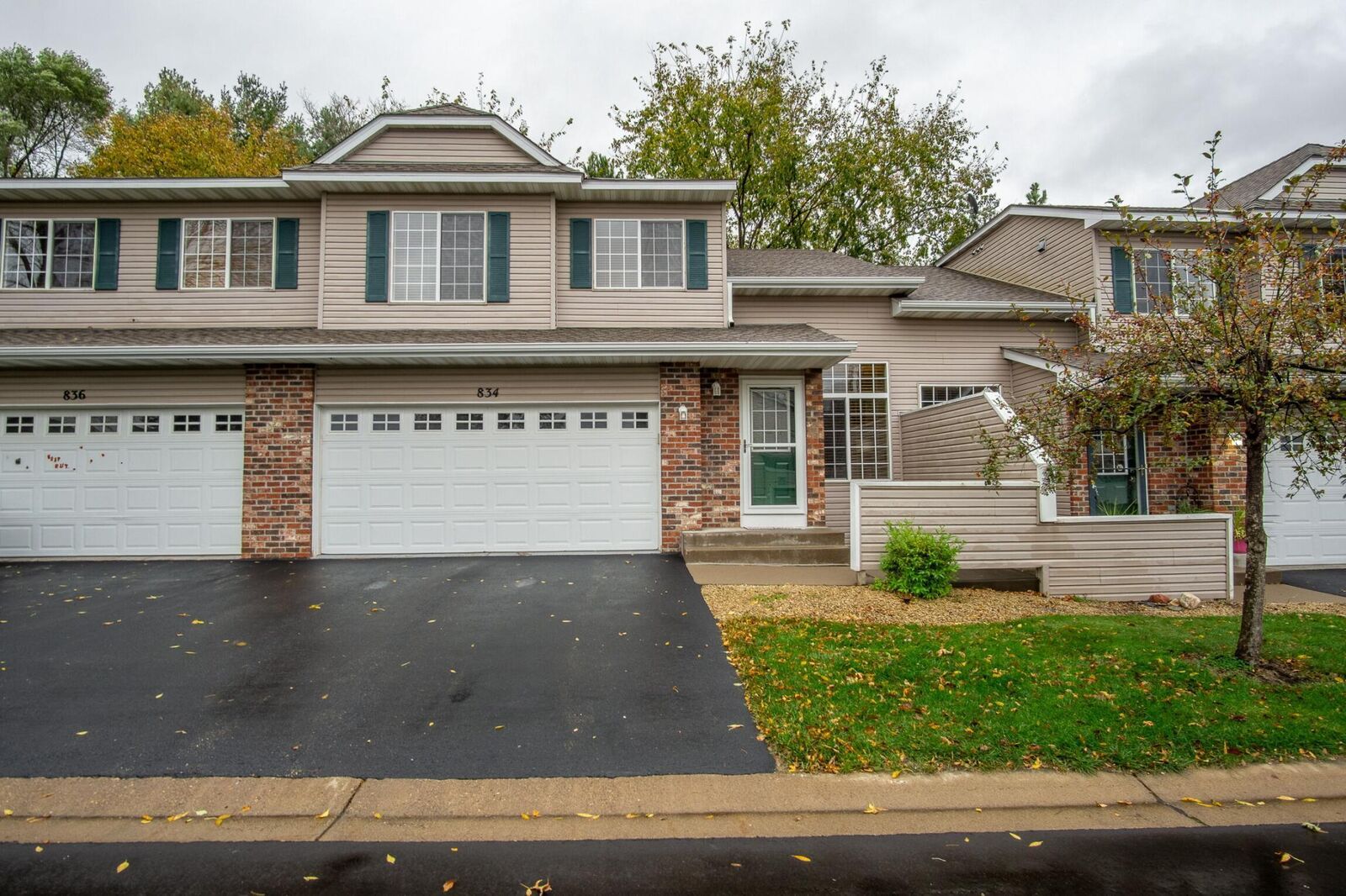 Property Photo:  834 Evergreen Circle  WI 54016 