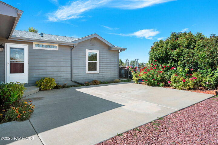 Property Photo:  499 W Rolling Hills Road Road  AZ 86334