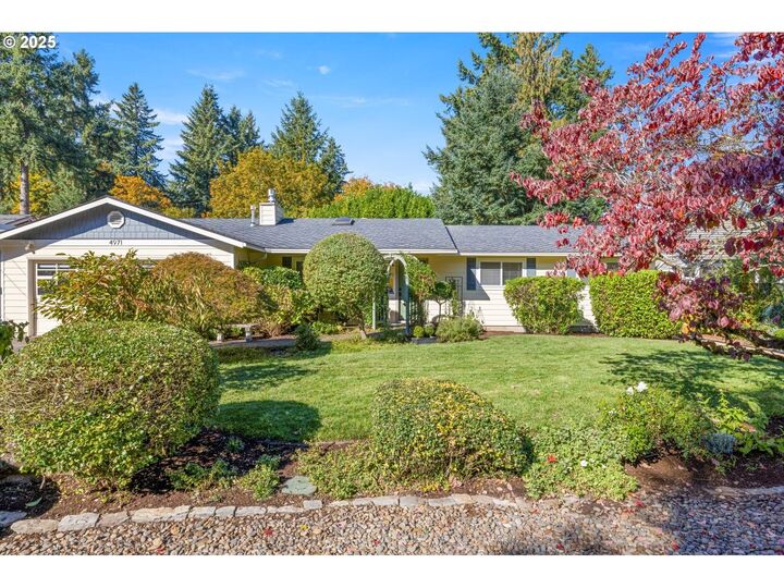 Property Photo: 4971 Lakeview Blvd OR 97035