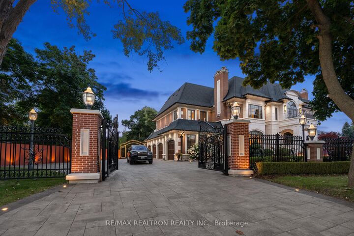 Property Photo:  20 Bryson Drive  ON L4C 6E3