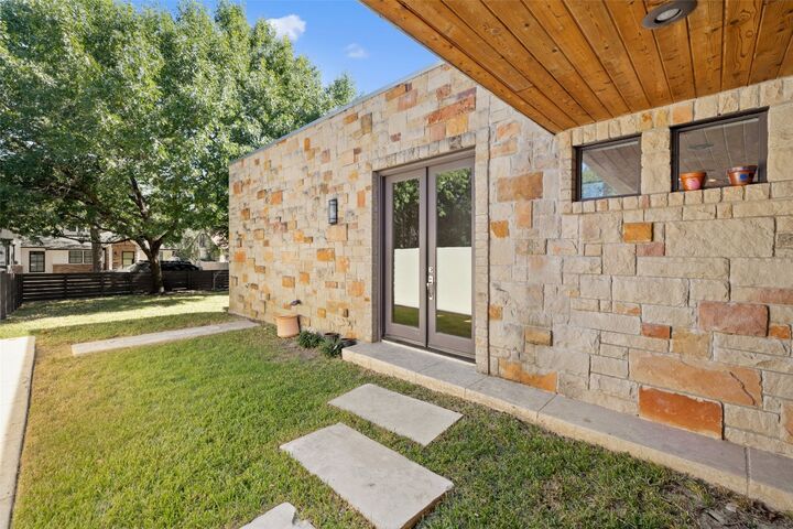 Property Photo: 2410 Sharon Ln #A TX 78703