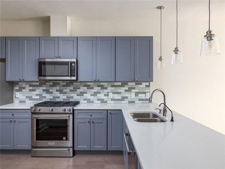 Property Photo:  908 Nueces Street 35  TX 78701 